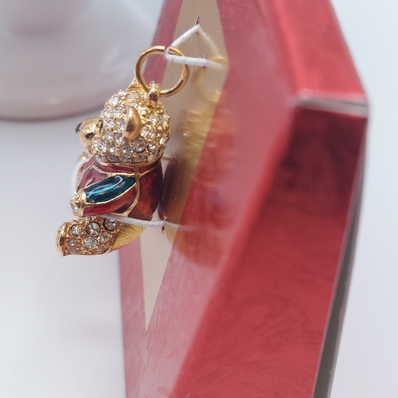 Vintage Savvy Collection Swarvoski Crystal Bear Pendant 1". - Picture 9 of 11